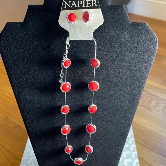 Napier Jewelry - Necklace and earrings set